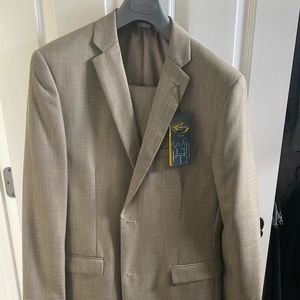 NWT Caravelli Slim suit